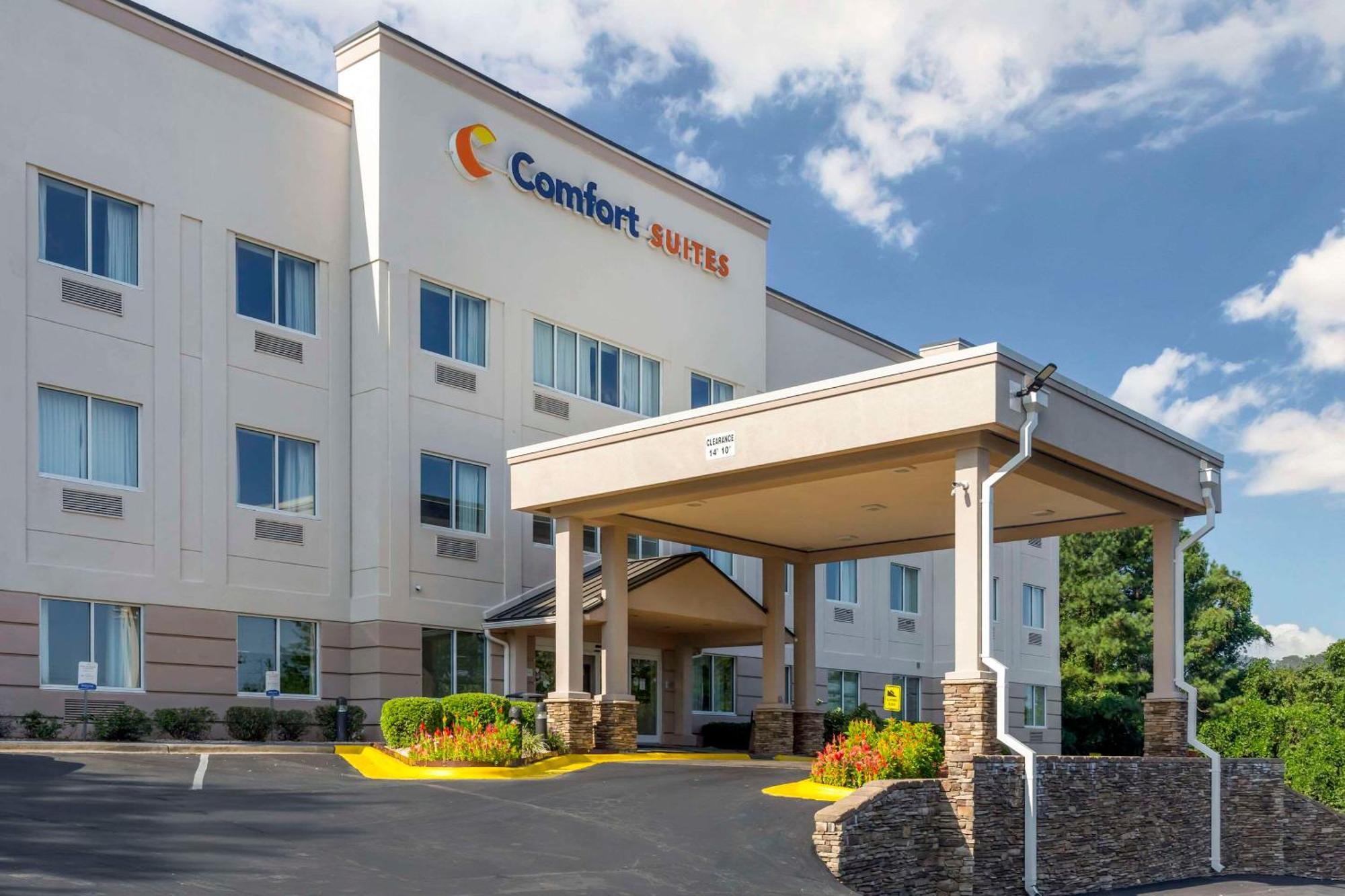 Comfort Suites Raleigh Walnut Creek Exterior photo